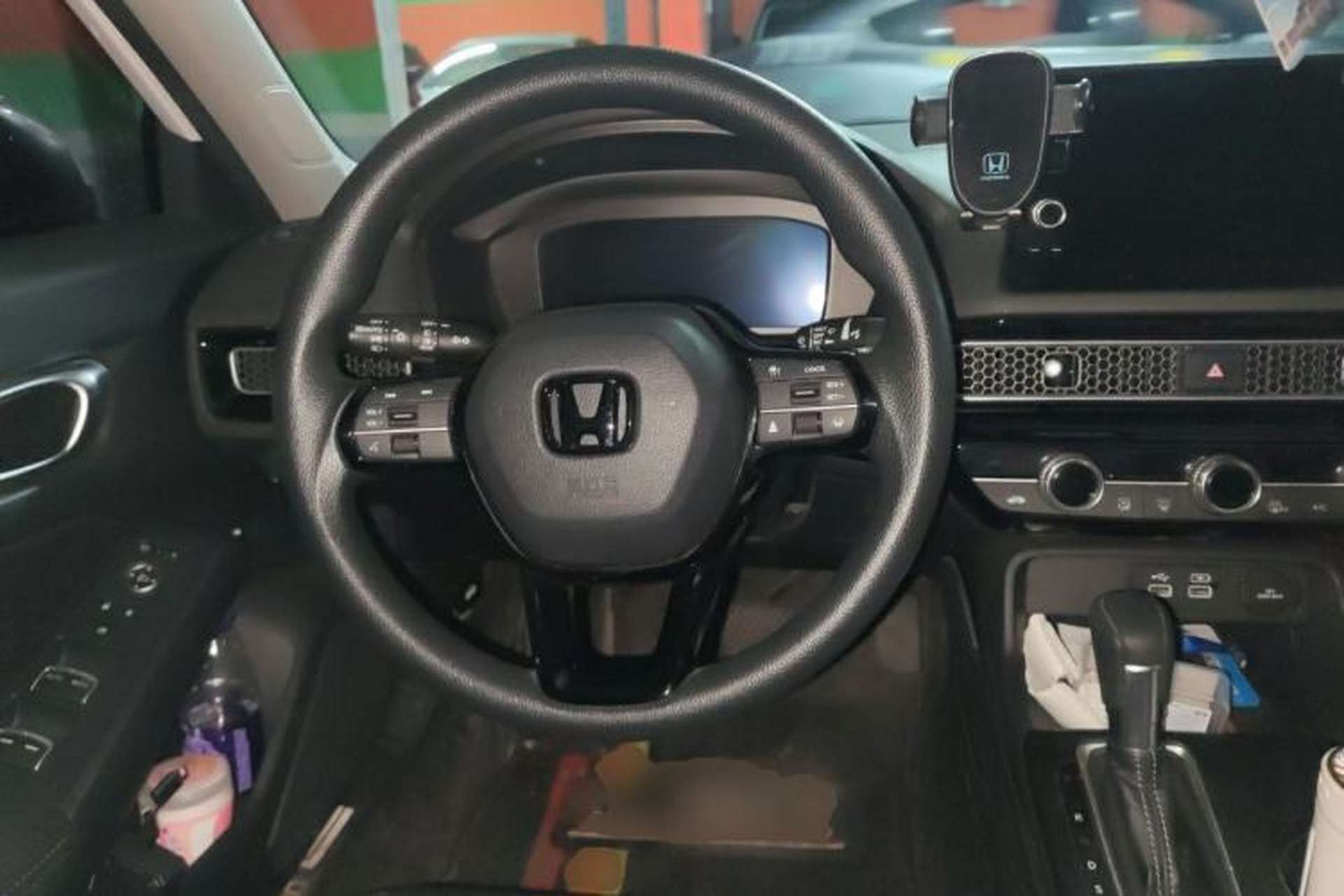 Used Honda Civic 2022 240TURBO CVT Dynamic Edition Steering Wheel