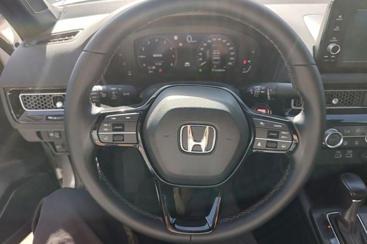 Used Honda Civic 2022 240TURBO CVT Dynamic Edition Steering Wheel