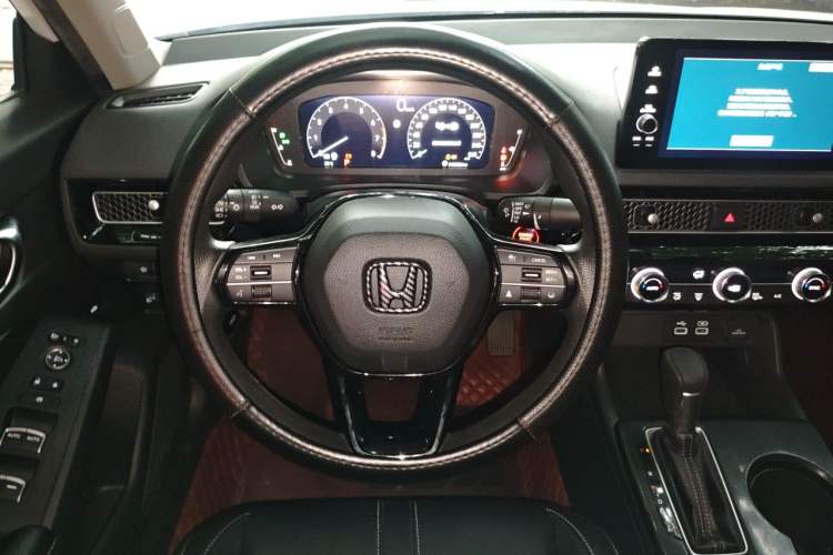 Used Honda Civic 2022 240TURBO CVT Dynamic Edition Steering Wheel