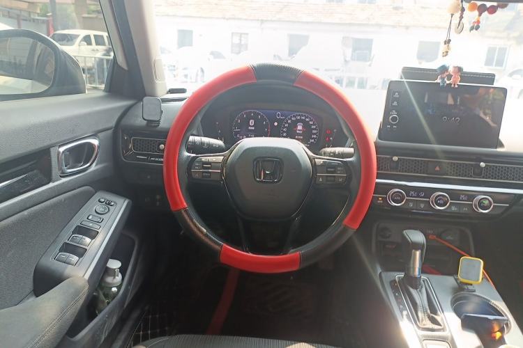 Used Honda Civic 2022 240TURBO CVT Dynamic Edition Steering Wheel