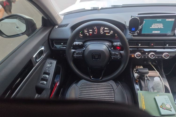 Used Honda Civic 2022 240TURBO CVT Dynamic Edition Steering Wheel