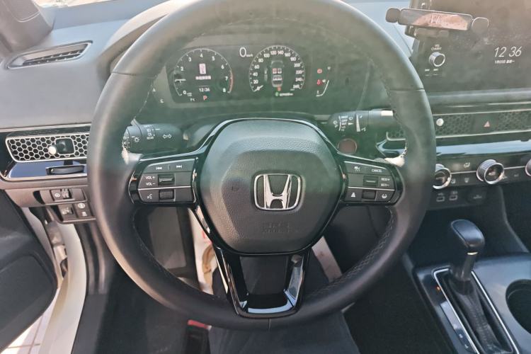 Used Honda Civic 2022 240TURBO CVT Dynamic Edition Steering Wheel