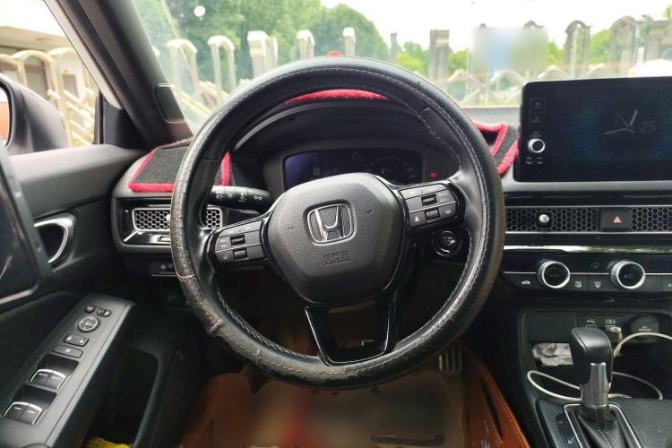 Used Honda Civic 2022 240TURBO CVT Dynamic Edition Steering Wheel