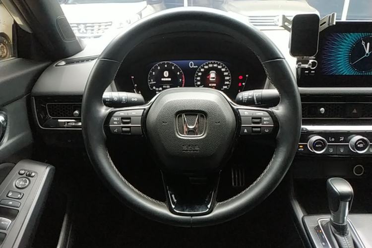 Used Honda Civic 2022 240TURBO CVT Dynamic Edition Steering Wheel