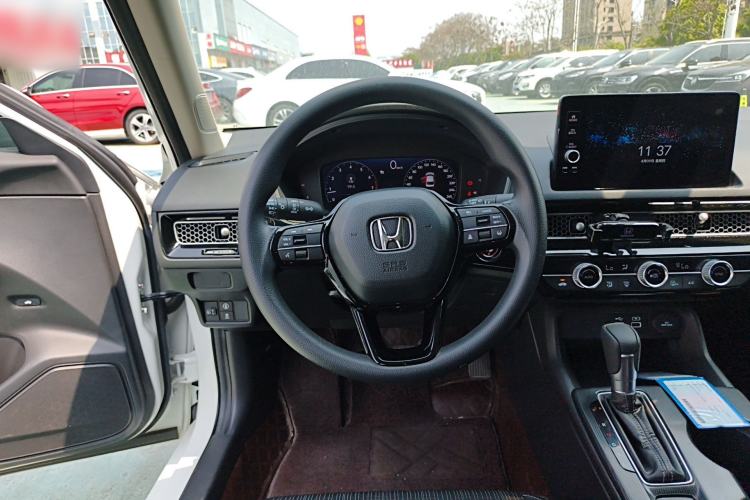 Used Honda Civic 2022 240TURBO CVT Dynamic Edition Steering Wheel