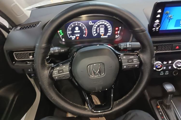 Used Honda Civic 2022 240TURBO CVT Dynamic Edition Steering Wheel