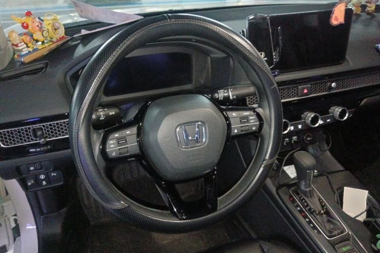 Used Honda Civic 2022 240TURBO CVT Dynamic Edition Steering Wheel
