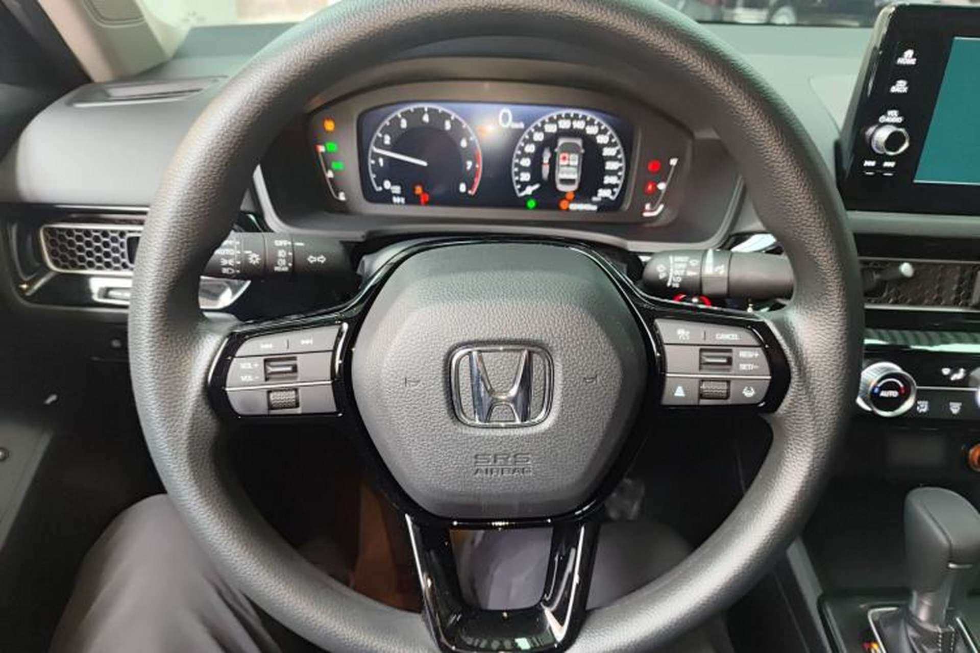 Used Honda Civic 2022 240TURBO CVT Dynamic Edition Steering Wheel