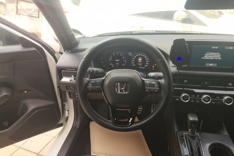 Used Honda Civic 2022 240TURBO CVT Dynamic Edition Steering Wheel