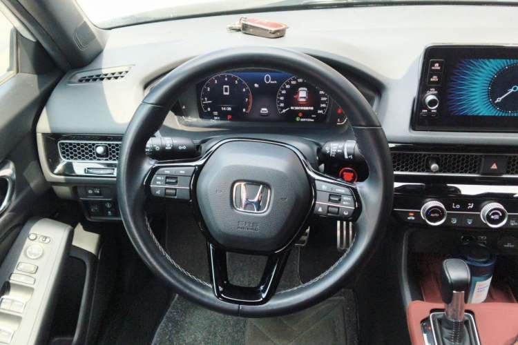 Used Honda Civic 2022 240TURBO CVT Dynamic Edition Steering Wheel