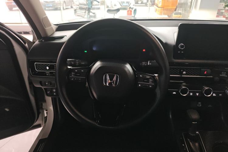Used Honda Civic 2022 240TURBO CVT Dynamic Edition Steering Wheel