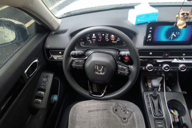 Used Honda Civic 2022 240TURBO CVT Dynamic Edition Steering Wheel