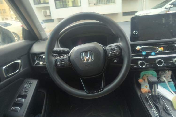 Used Honda Civic 2022 240TURBO CVT Dynamic Edition Steering Wheel