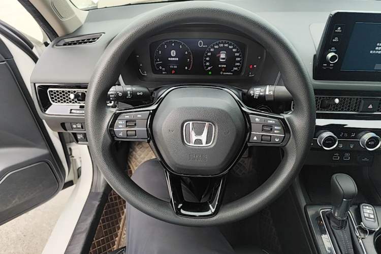 Used Honda Civic 2022 240TURBO CVT Dynamic Edition Steering Wheel