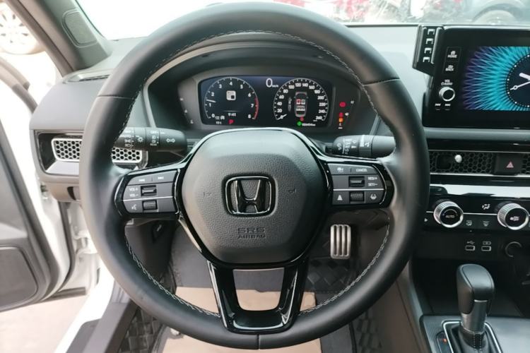 Used Honda Civic 2022 240TURBO CVT Dynamic Edition Steering Wheel
