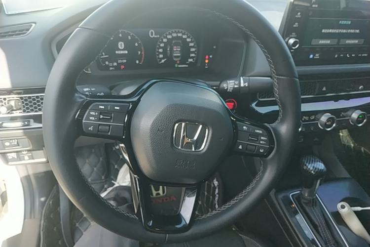 Used Honda Civic 2022 240TURBO CVT Dynamic Edition Steering Wheel