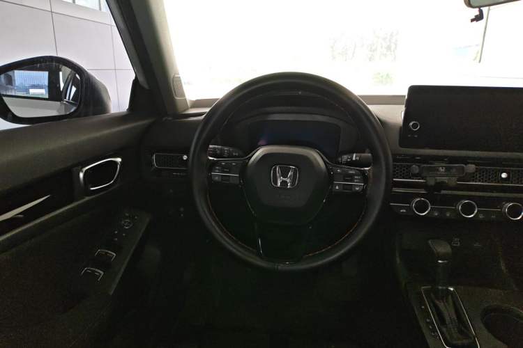 Used Honda Civic 2022 240TURBO CVT Dynamic Edition Steering Wheel