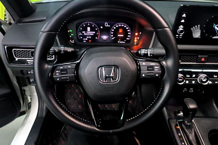 Used Honda Civic 2022 240TURBO CVT Dynamic Edition Steering Wheel