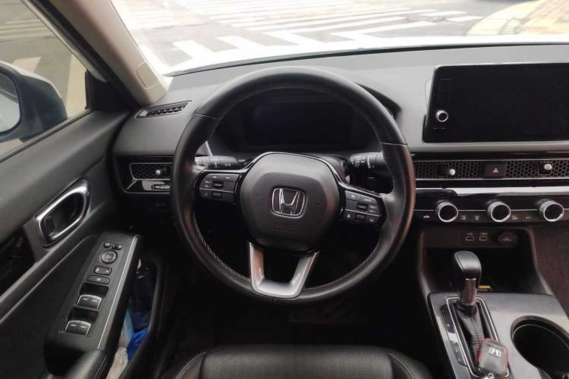 Used Honda Civic 2022 240TURBO CVT Dynamic Control Version Steering Wheel