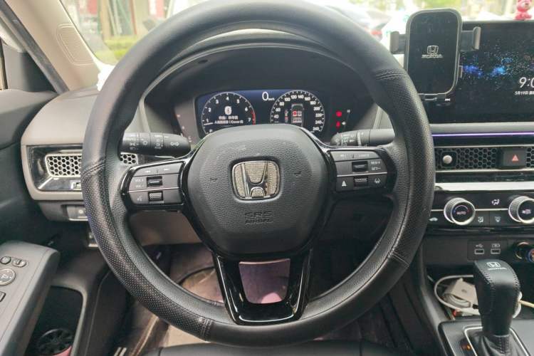 Used Honda Civic 2022 240TURBO CVT Dynamic Edition Steering Wheel