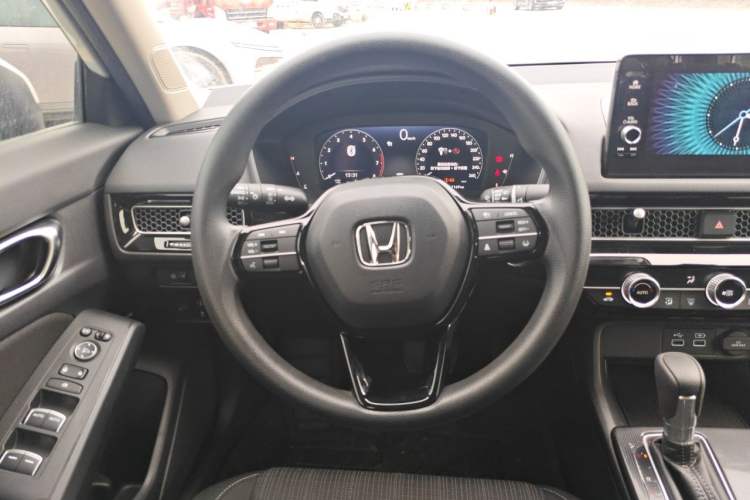 Used Honda Civic 2022 240TURBO CVT Dynamic Edition Steering Wheel