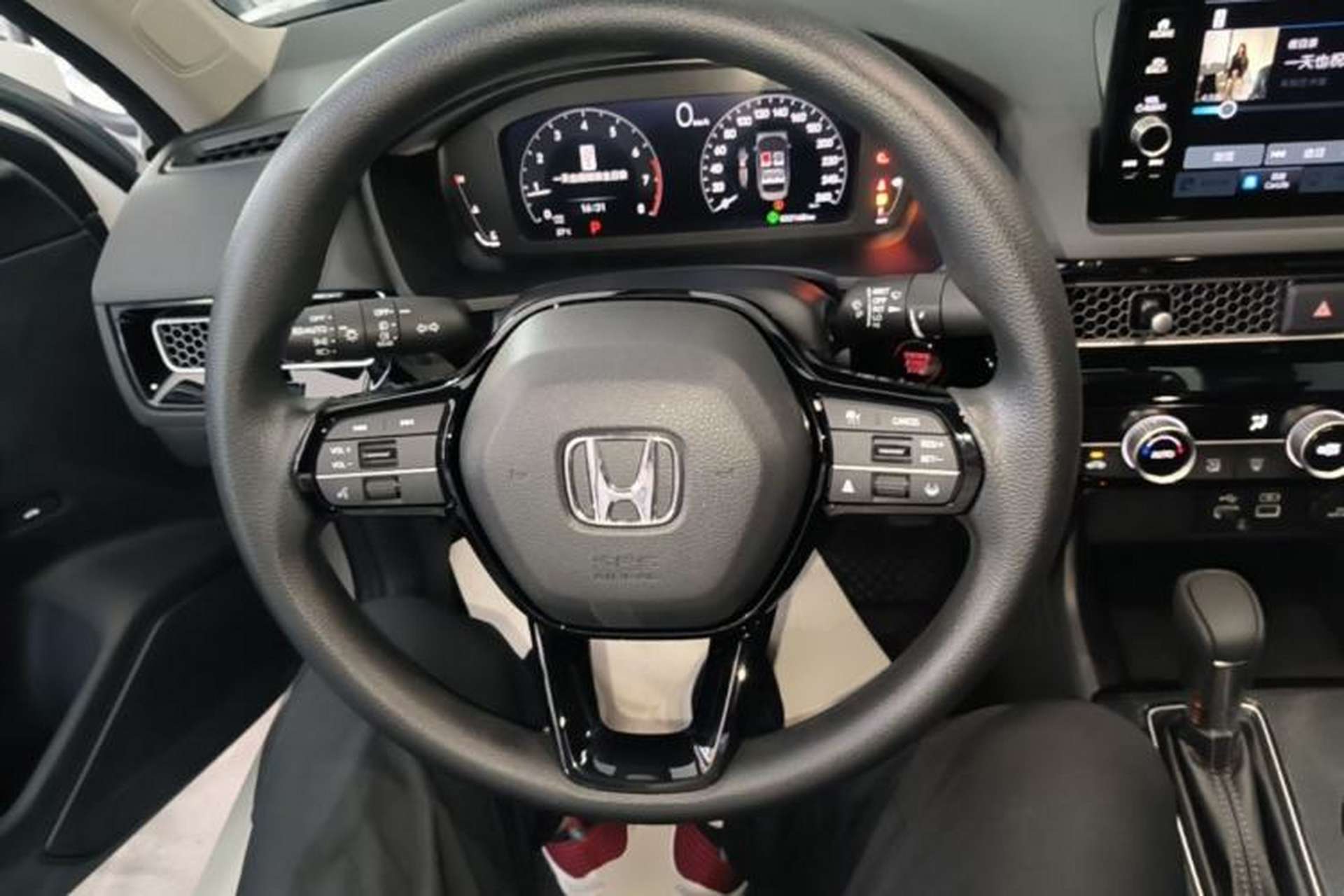 Used Honda Civic 2022 240TURBO CVT Dynamic Edition Steering Wheel