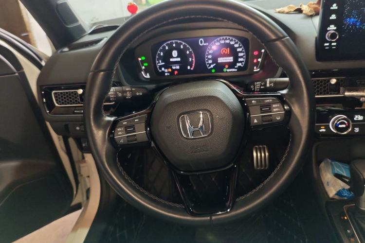 Used Honda Civic 2022 240TURBO CVT Dynamic Edition Steering Wheel