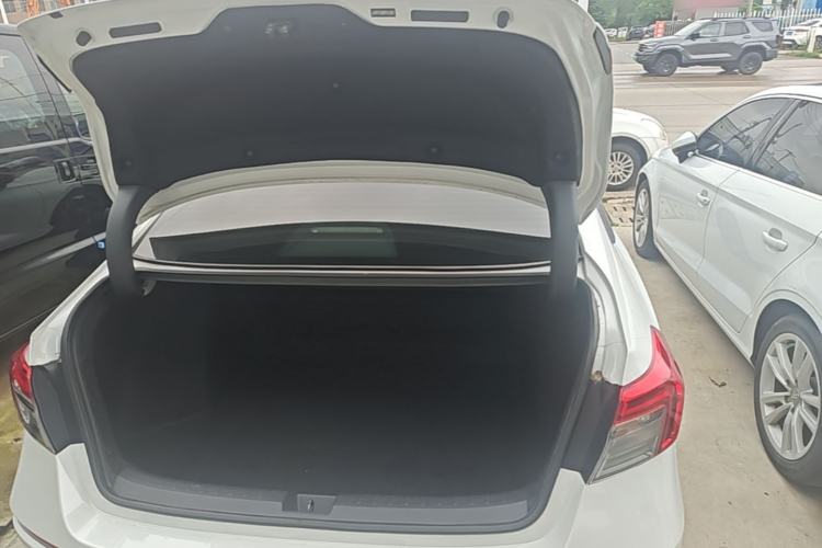 Used Honda Civic 2022 240TURBO CVT Dynamic Edition Trunk