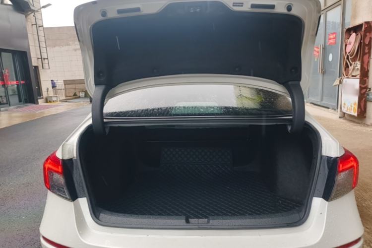 Used Honda Civic 2022 240TURBO CVT Dynamic Edition Trunk