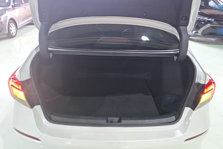 Used Honda Civic 2022 240TURBO CVT Dynamic Edition Trunk