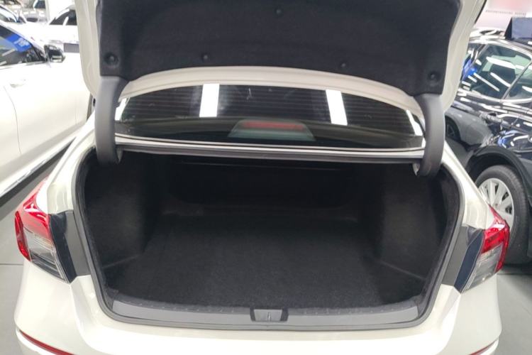 Used Honda Civic 2022 240TURBO CVT Dynamic Edition Trunk