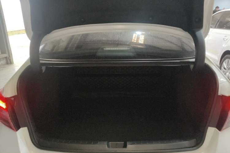 Used Honda Civic 2022 240TURBO CVT Dynamic Edition Trunk