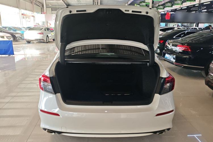 Used Honda Civic 2022 240TURBO CVT Dynamic Edition Trunk