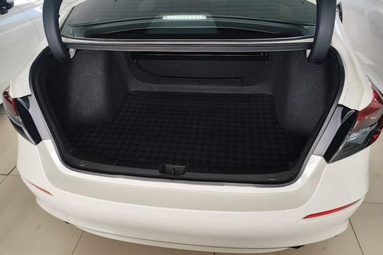 Used Honda Civic 2022 240TURBO CVT Dynamic Edition Trunk
