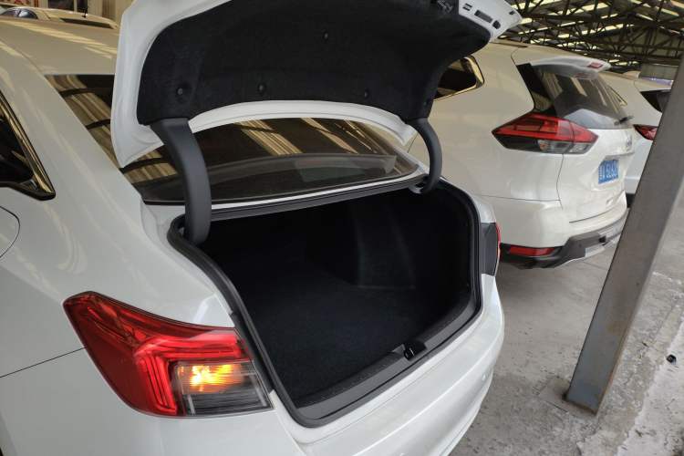 Used Honda Civic 2022 240TURBO CVT Dynamic Edition Trunk