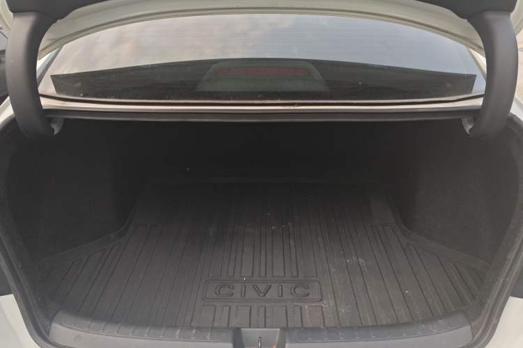 Used Honda Civic 2022 240TURBO CVT Dynamic Edition Trunk