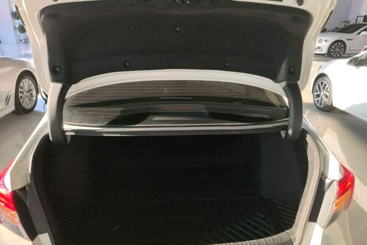 Used Honda Civic 2022 240TURBO CVT Dynamic Edition Trunk