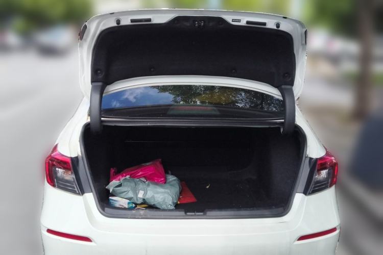 Used Honda Civic 2022 240TURBO CVT Dynamic Edition Trunk