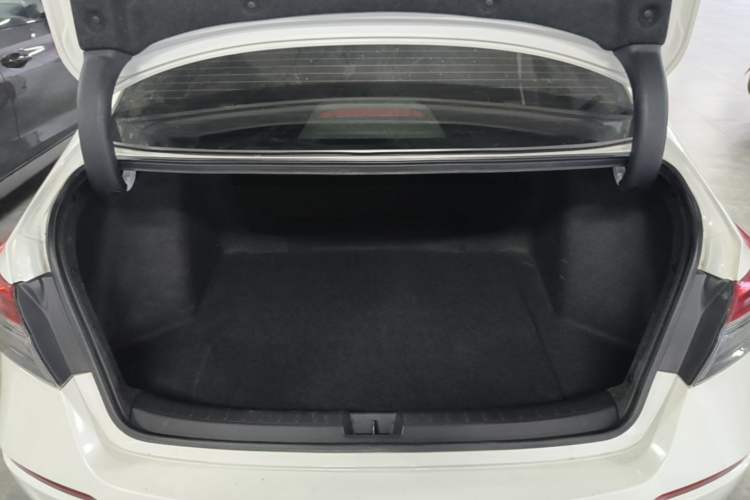 Used Honda Civic 2022 240TURBO CVT Dynamic Edition Trunk