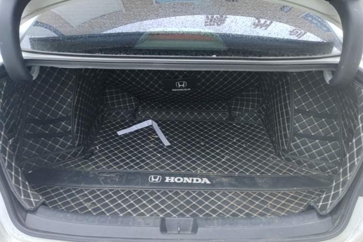 Used Honda Civic 2022 240TURBO CVT Dynamic Edition Trunk
