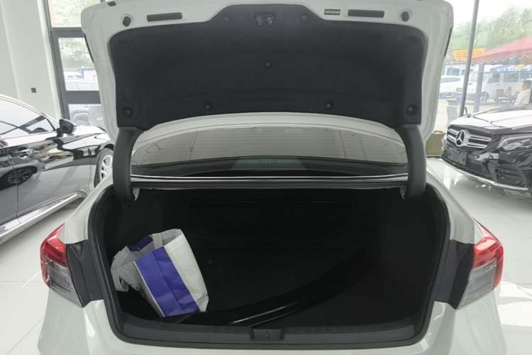 Used Honda Civic 2022 240TURBO CVT Dynamic Edition Trunk