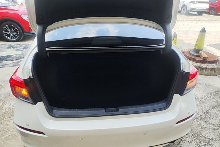 Used Honda Civic 2022 240TURBO CVT Dynamic Edition Trunk