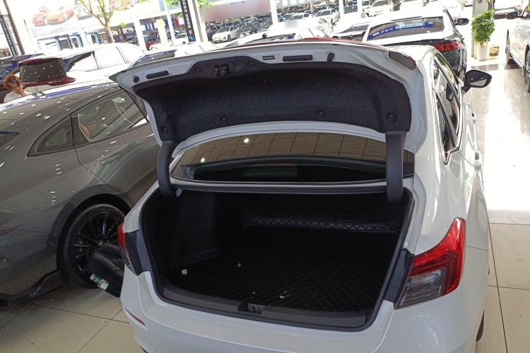Used Honda Civic 2022 240TURBO CVT Dynamic Edition Trunk