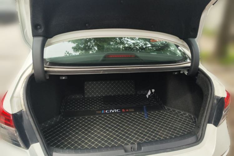 Used Honda Civic 2022 240TURBO CVT Dynamic Control Version Trunk