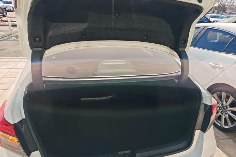 Used Honda Civic 2022 240TURBO CVT Dynamic Edition Trunk
