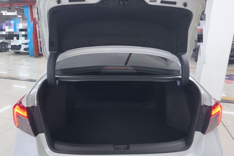 Used Honda Civic 2022 240TURBO CVT Dynamic Edition Trunk