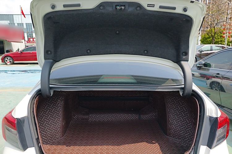 Used Honda Civic 2022 240TURBO CVT Dynamic Edition Trunk