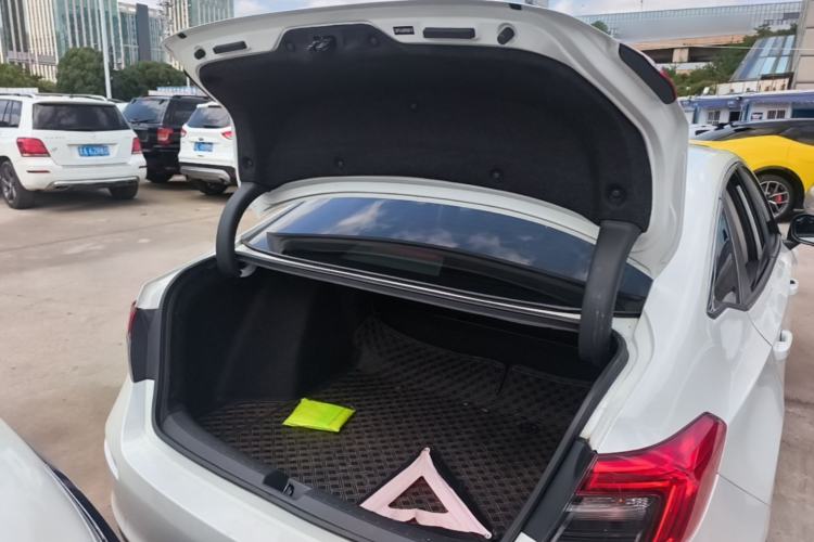 Used Honda Civic 2022 240TURBO CVT Dynamic Edition Trunk
