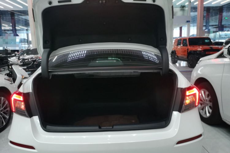 Used Honda Civic 2022 240TURBO CVT Dynamic Edition Trunk
