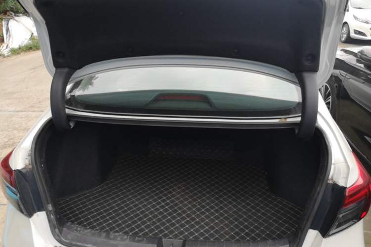 Used Honda Civic 2022 240TURBO CVT Dynamic Edition Trunk